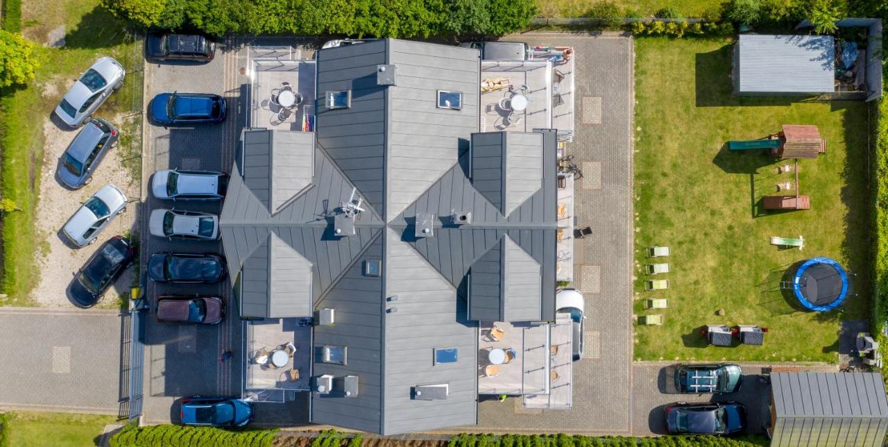 Villa Martika 尤斯托尼莫斯基 外观 照片