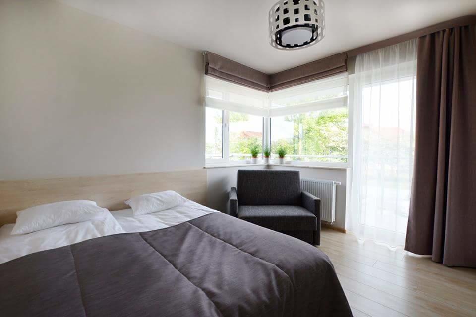 Villa Martika 尤斯托尼莫斯基 外观 照片